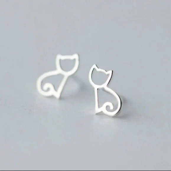 NEW 925 Sterling Silver Cat Stud Earrings - Picture 1 of 3